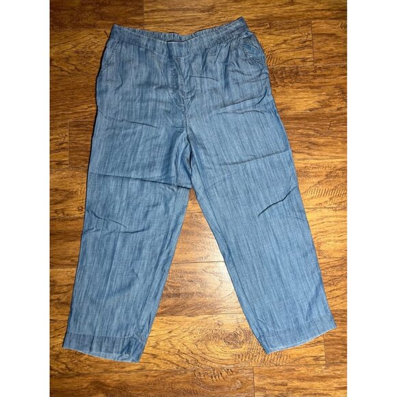 Chico’s Tencel Pull On Crop Pants Size 0.5 ( 6 ) Blue Chambray Lightweight - Picture 2 of 8